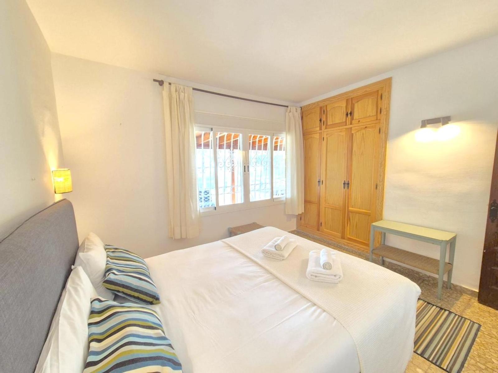 Villa Alboran Beachfront 9Pax Torre de Benagalbon Zewnętrze zdjęcie